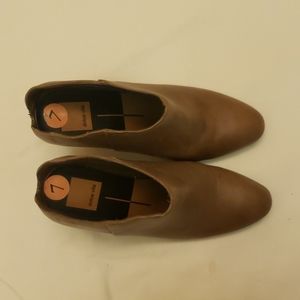 Dolce Vita Mules/clogs/NWOT
